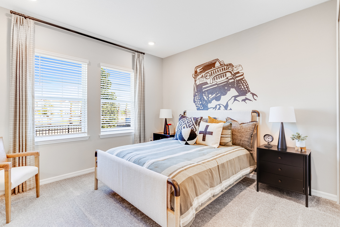 hj-fl-orlando-the-waters-at-center-lake-ranch-Lots-4-croix-bedroom-03
