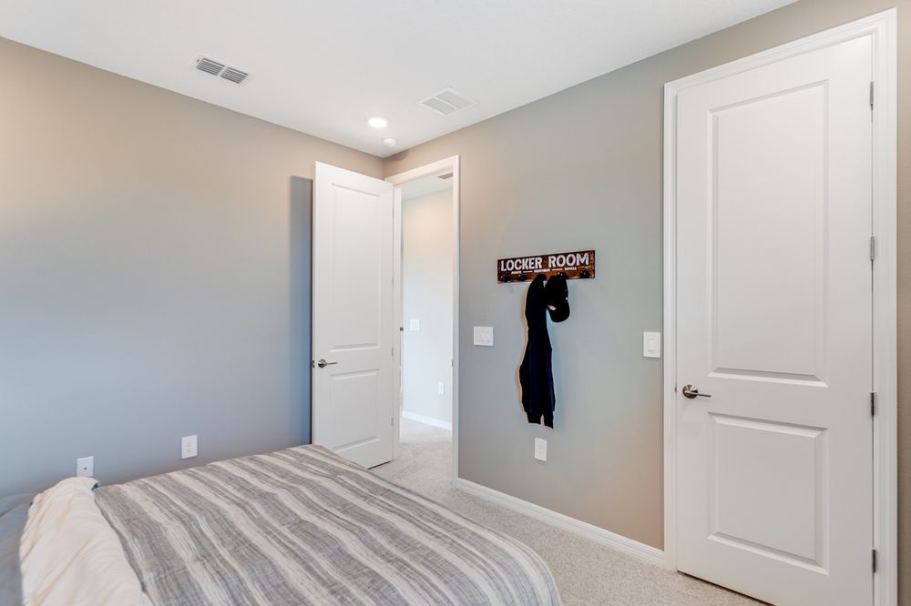 hj-fl-orlando-the-waters-at-center-lake-ranch-anastasia-1224teal-creek-bedroom-06