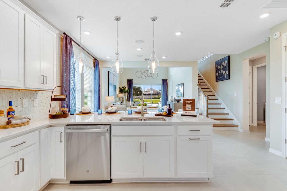 hj-fl-orlando-the-waters-at-center-lake-ranch-anastasia-1224teal-creek-kitchen-to-diningroom-03