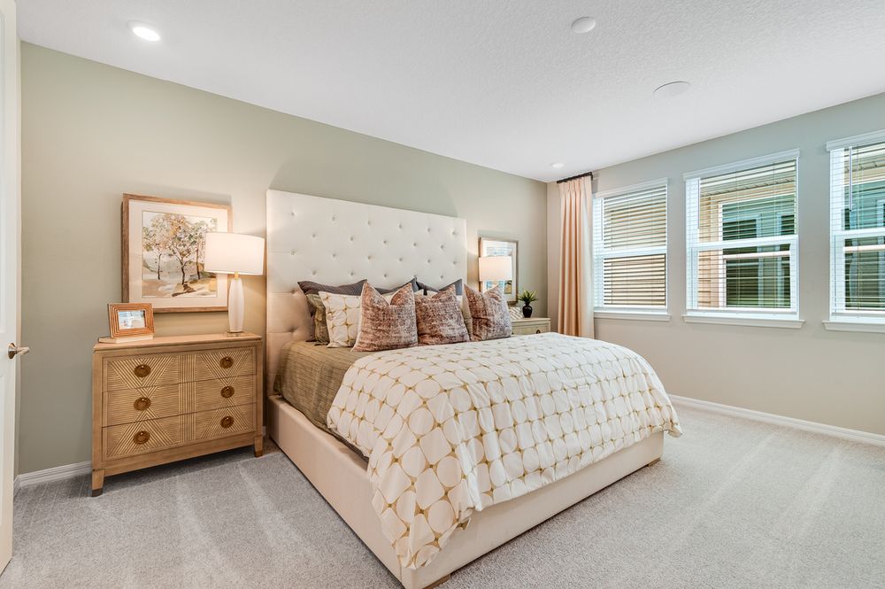 hj-fl-orlando-the-waters-at-center-lake-ranch-baldwin-5269kildare-master-bedroom-02