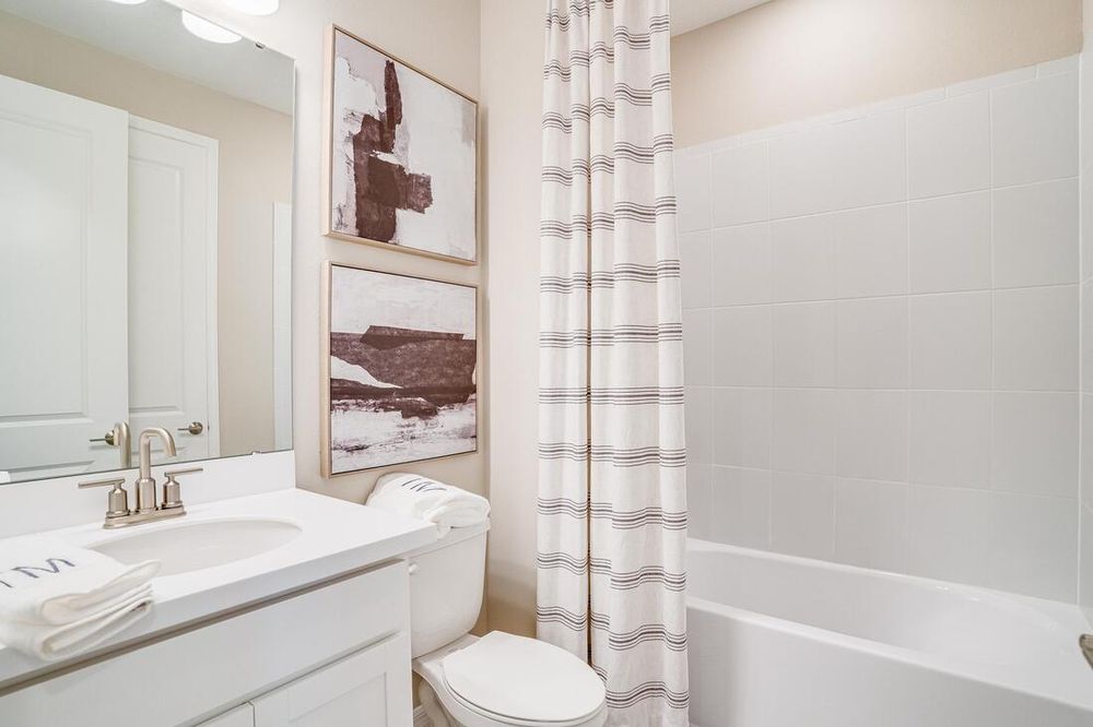 hj-fl-orlando-the-waters-at-center-lake-ranch-grenada-1218teal-creek-bathroom-003