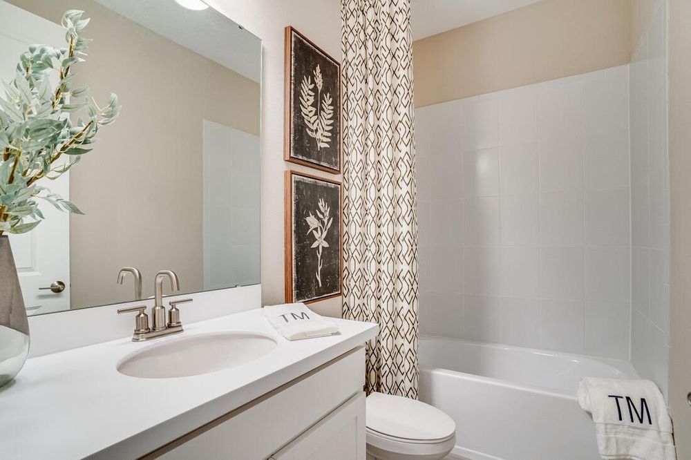 hj-fl-orlando-the-waters-at-center-lake-ranch-grenada-1218teal-creek-bathroom-004