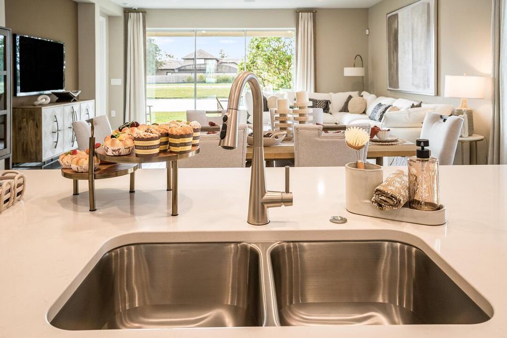 hj-fl-orlando-the-waters-at-center-lake-ranch-grenada-1218teal-creek-kitchen-007