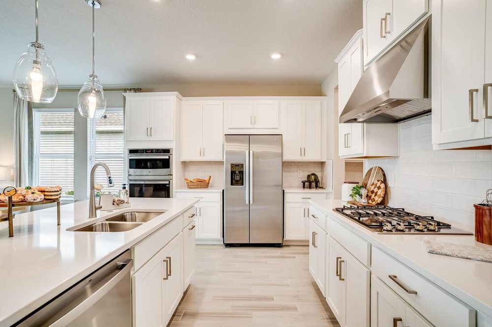 hj-fl-orlando-the-waters-at-center-lake-ranch-grenada-1218teal-creek-kitchen-011