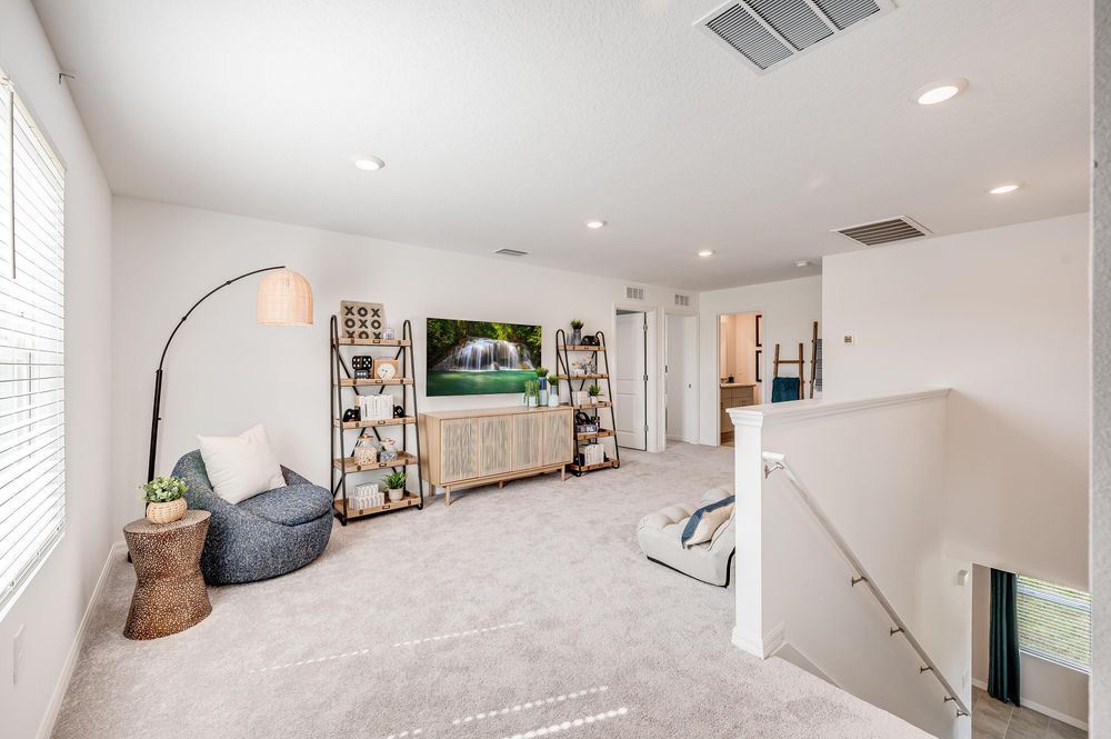 hj-fl-tampa-rc-0110-palmwind-elm-tv-lounge-003