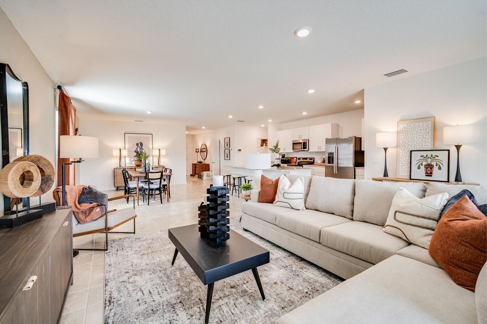 hj-fl-tampa-rc-0110-palmwind-magnolia-tv-lounge-to-diningroom-001