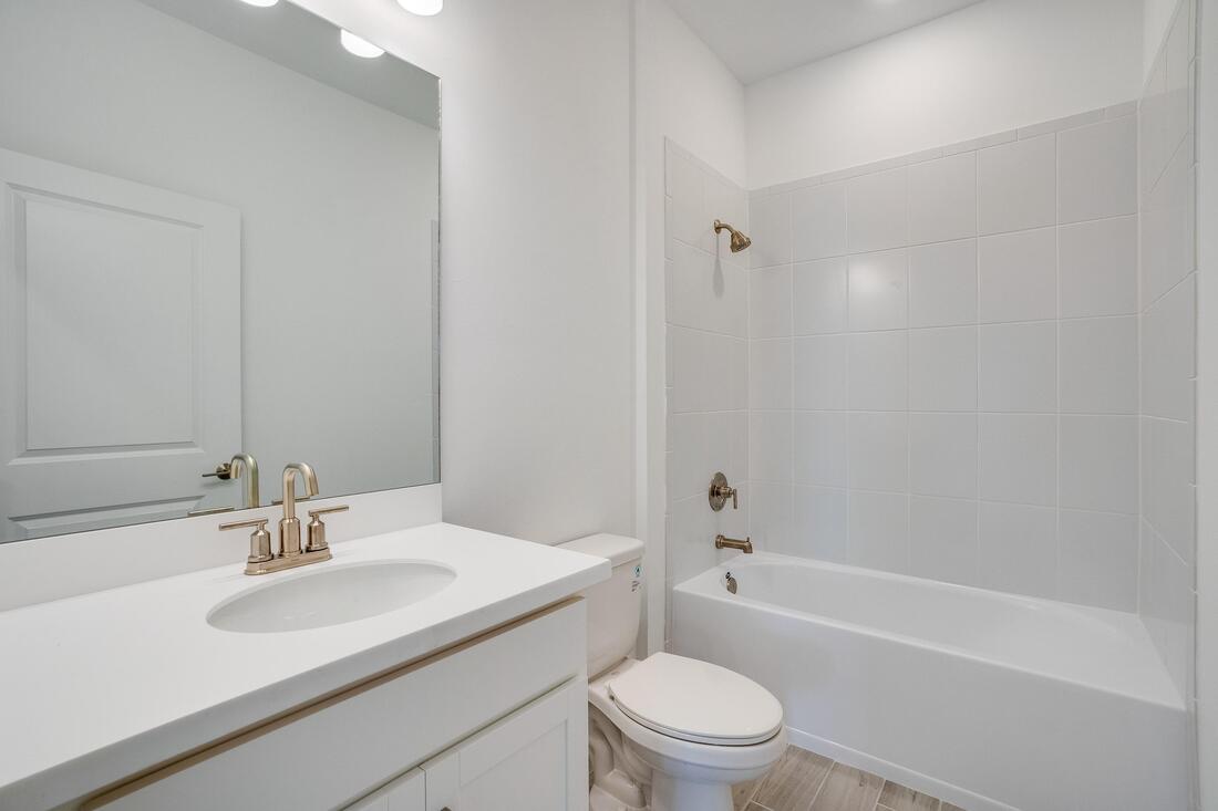 hj-fl-tampa-the-cove-at-west-port-tobagolot115-bathroom-004