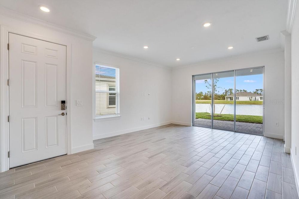 hj-fl-tampa-the-cove-at-west-port-tobagolot115-livingroom-001
