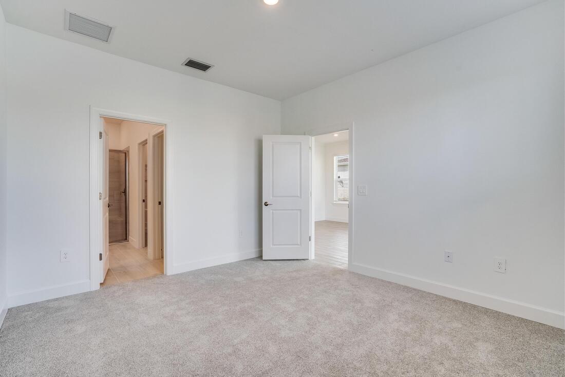 hj-fl-tampa-the-cove-at-west-port-tobagolot115-master-bedroom-003