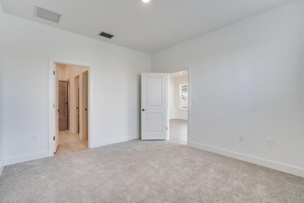 hj-fl-tampa-the-cove-at-west-port-tobagolot115-master-bedroom-003