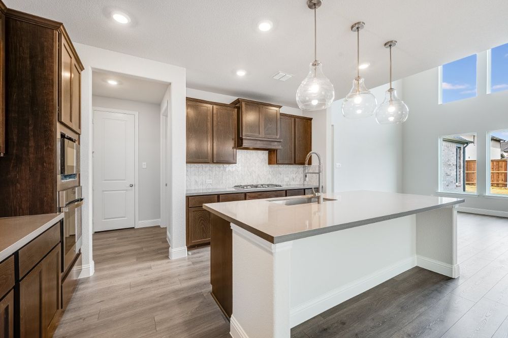 hj-tx-dallas-the-ridge-at-northlake-amber-kitchen-003