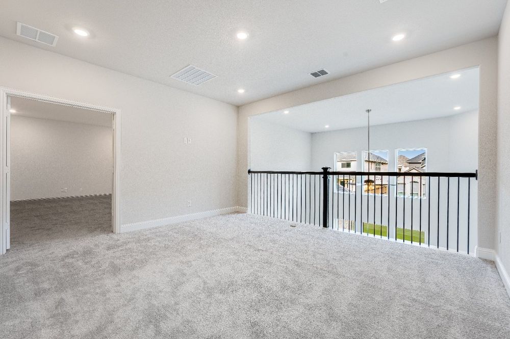 hj-tx-dallas-the-ridge-at-northlake-amber-livingroom-003