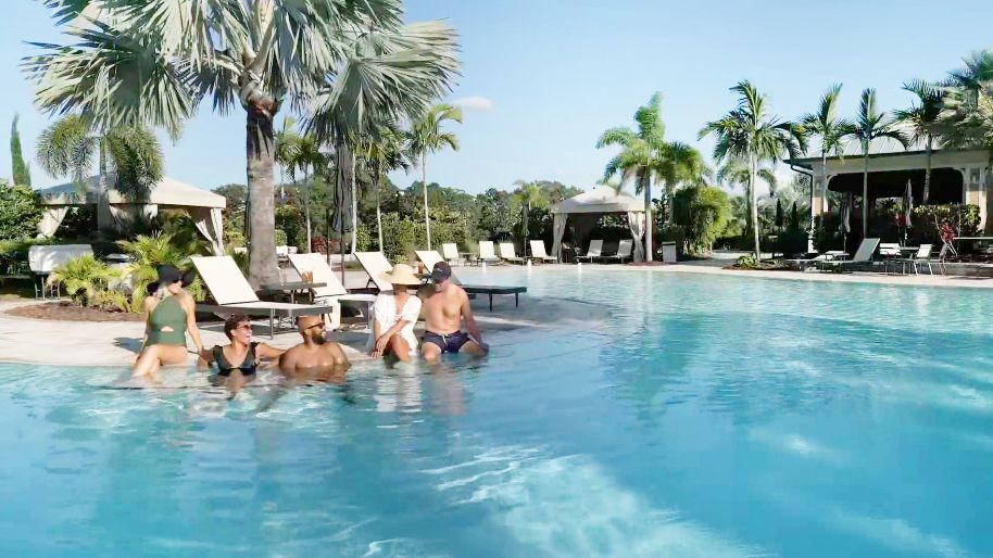 Discover the Esplanade Lifestyle